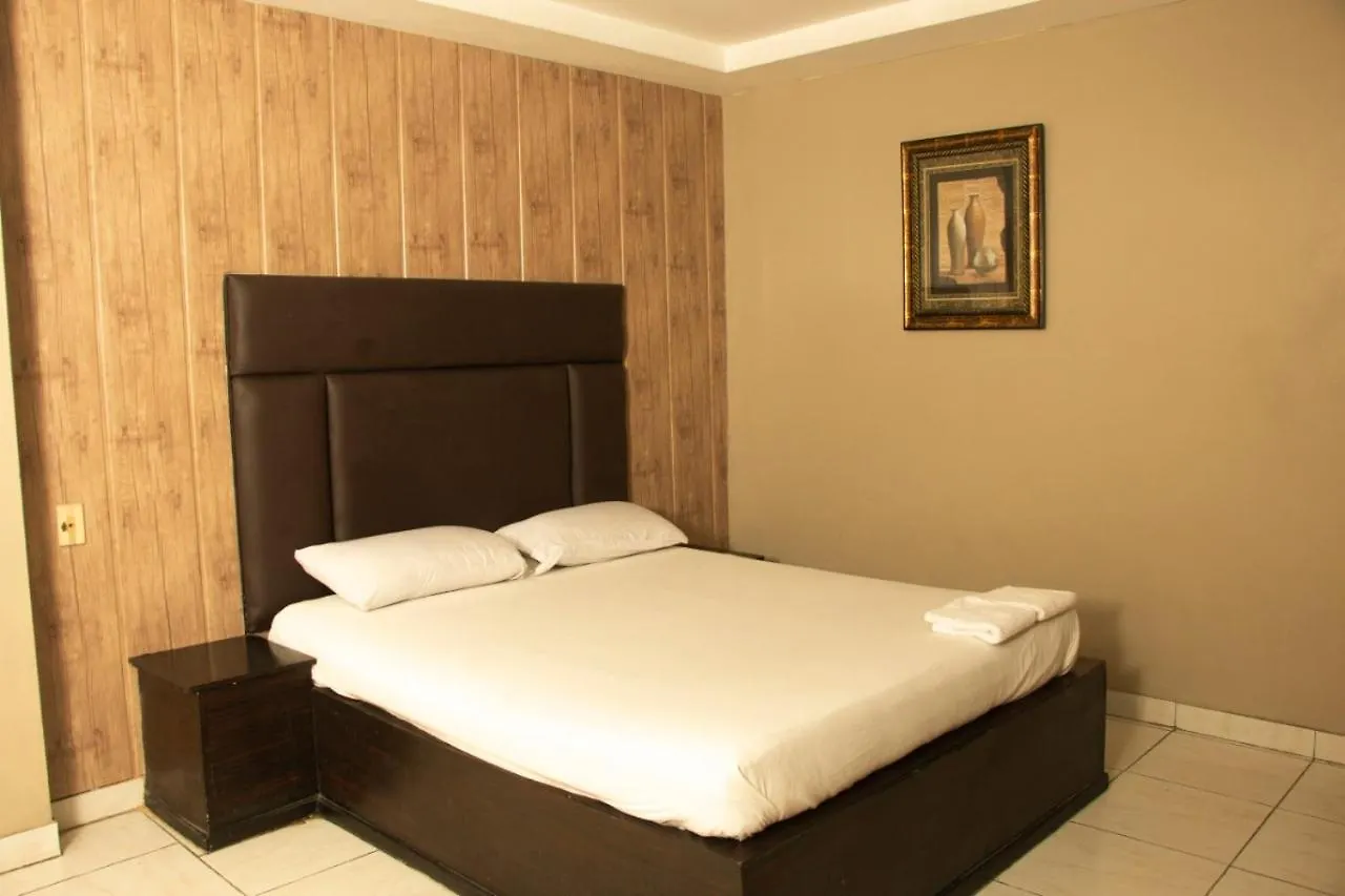 Hotel Queens Guayaquil 0*,  Ecuador
